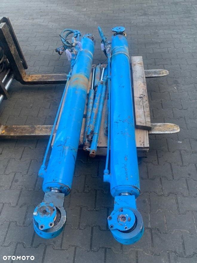 SIŁOWNIK HYDRAULICZNY DO HAKOWCA 197CM X 18,5CM - 5