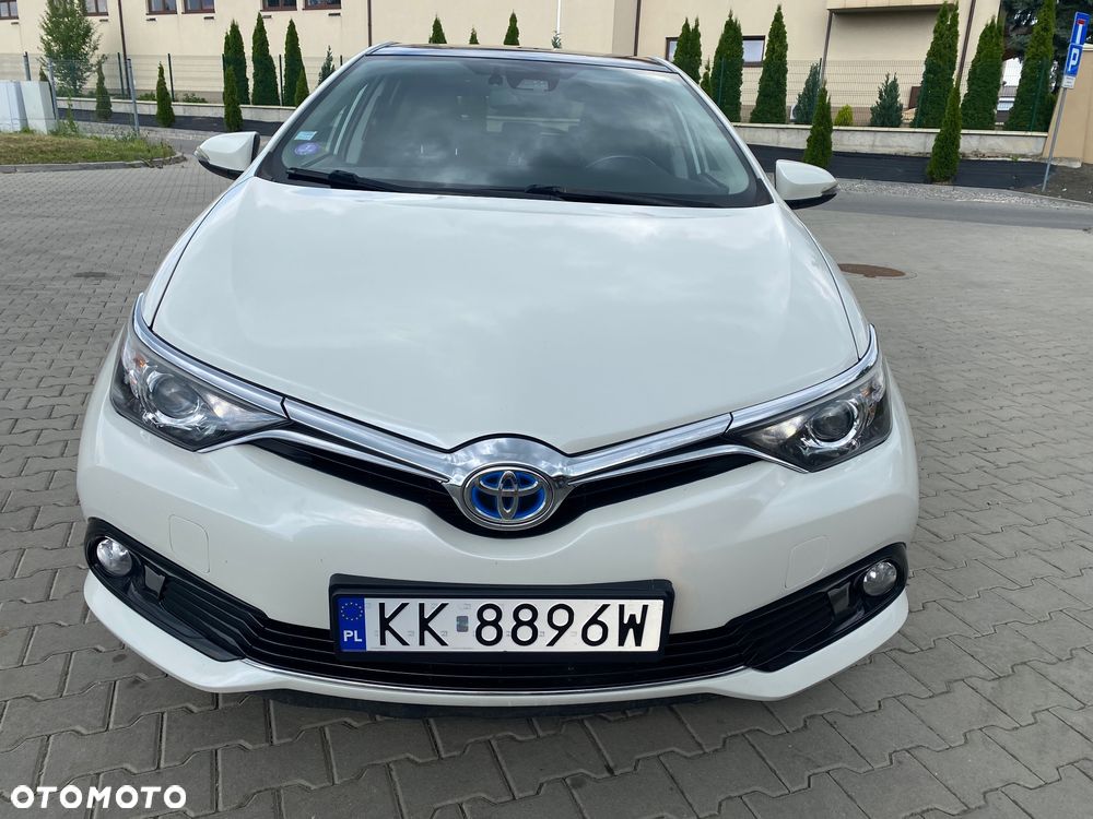 Toyota Auris 1.8 Executive - 34