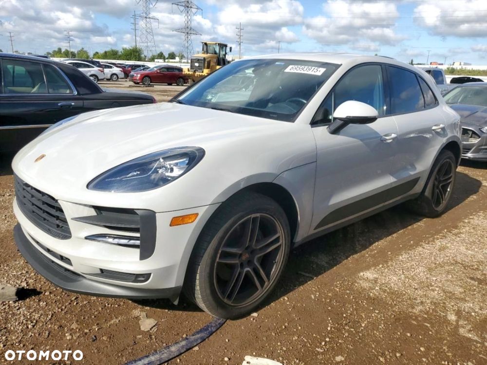 Porsche Macan - 1