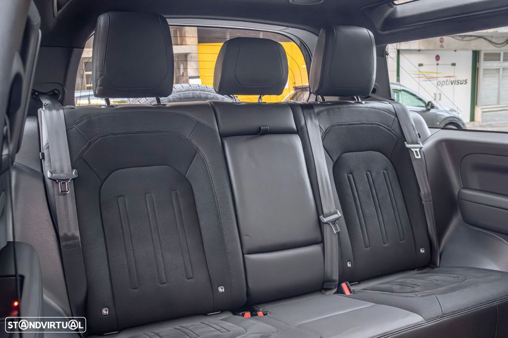 Land Rover Defender - 37