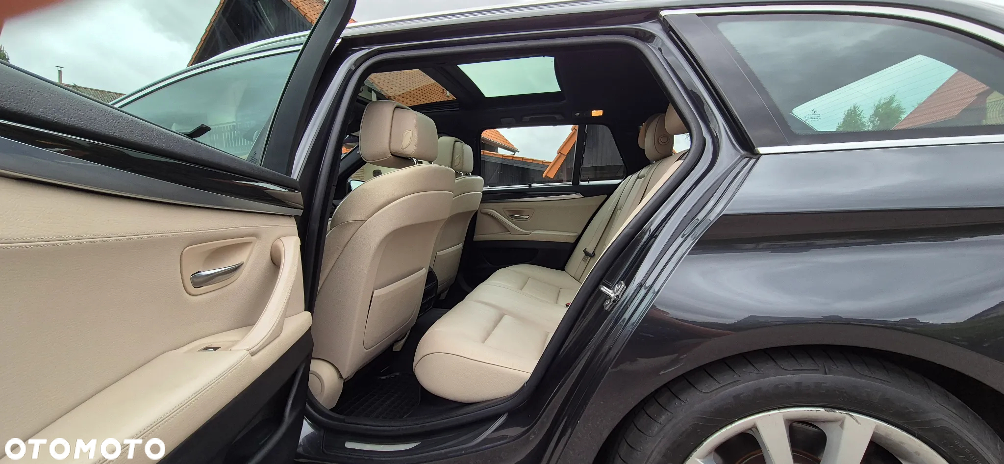 BMW Seria 5 520d Touring Luxury Line - 14