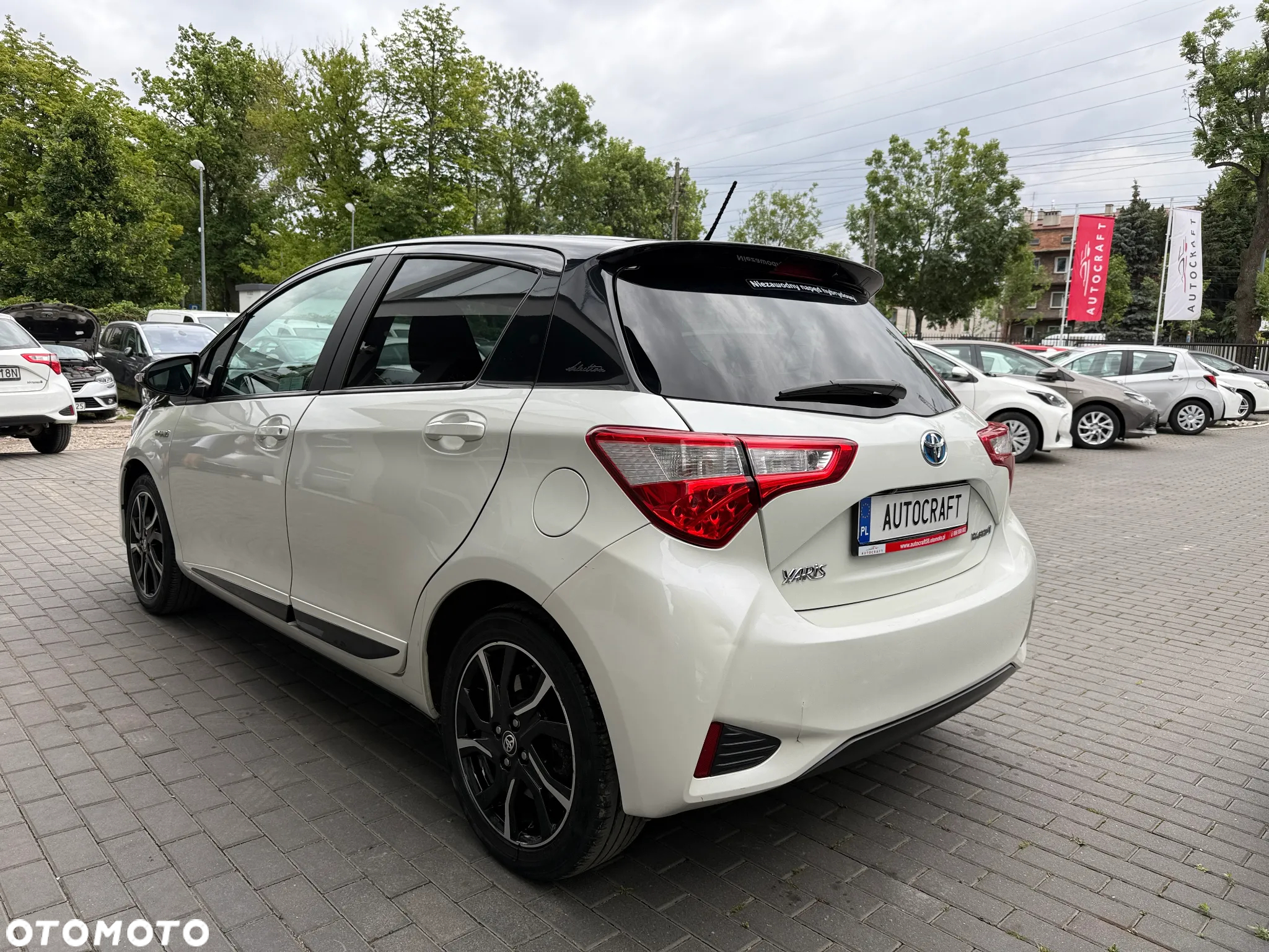 Toyota Yaris Hybrid 100 Selection Passion - 30