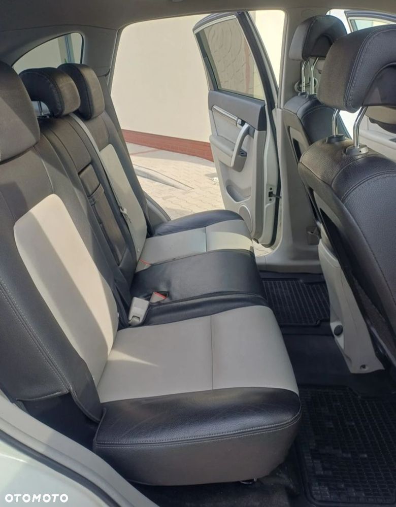 Chevrolet Captiva 2.2 4WD LTZ - 9