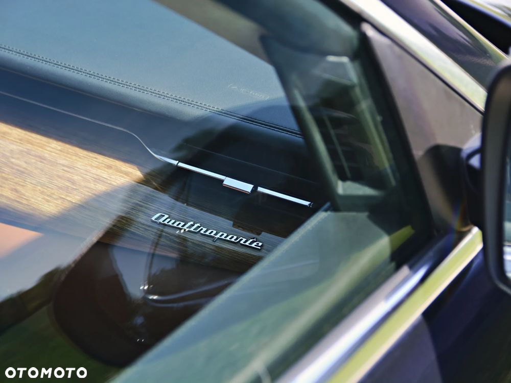 Maserati Quattroporte - 2