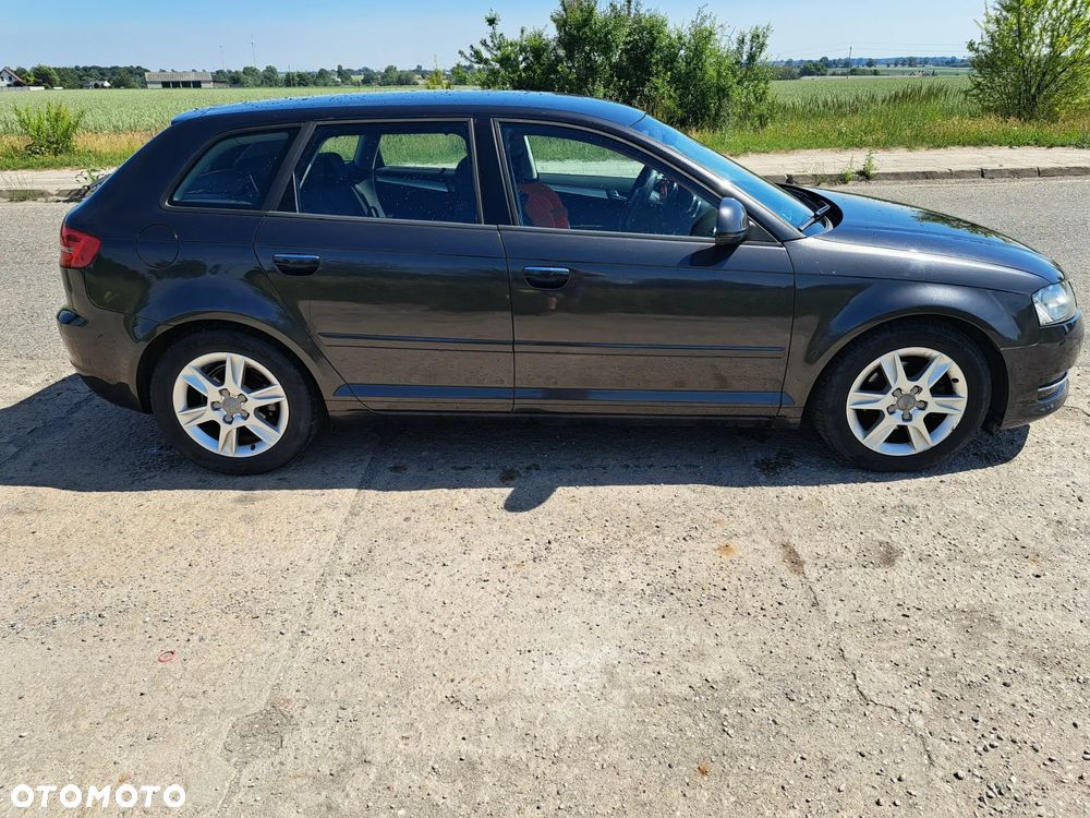 Audi A3 Sportback - 6