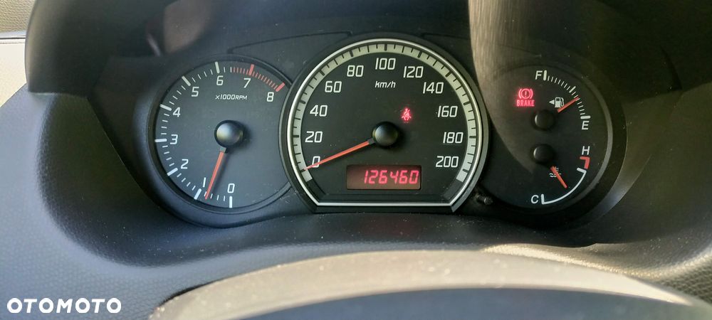Suzuki Swift - 4