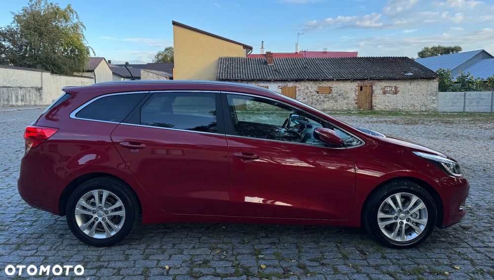 Kia Ceed - 14