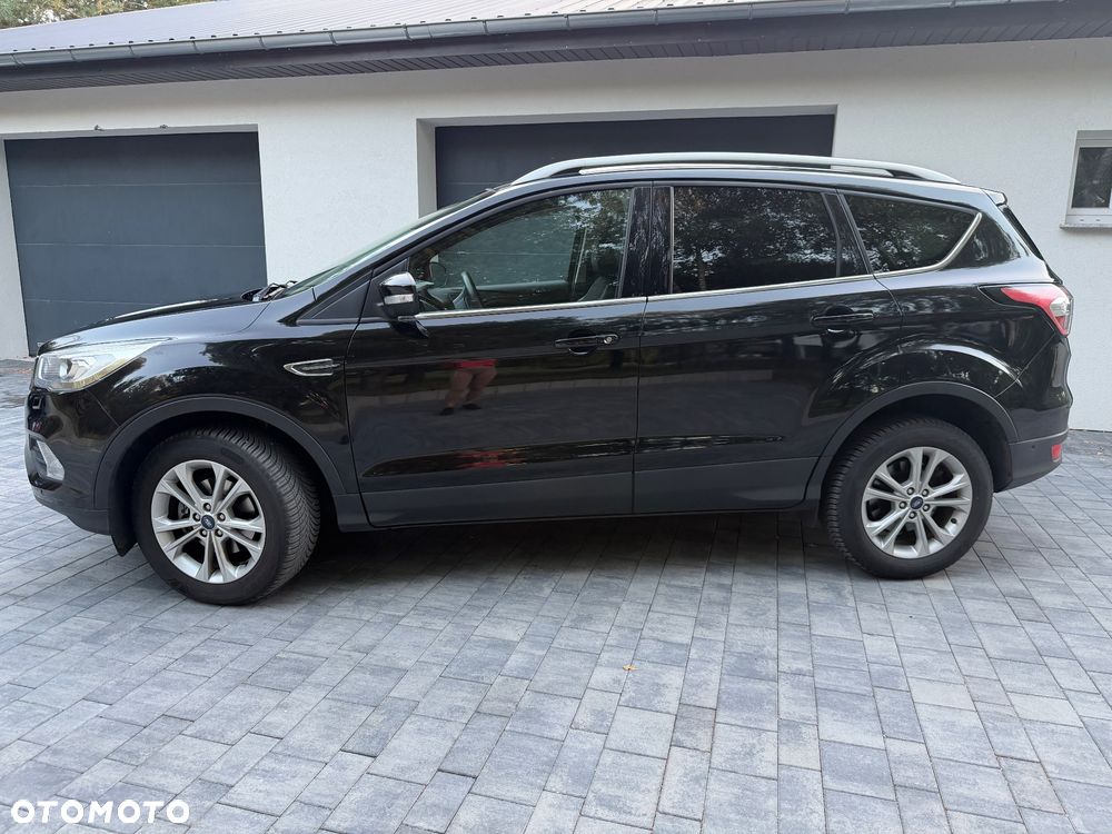 Ford Kuga 1.5 EcoBoost 2x4 Titanium - 3