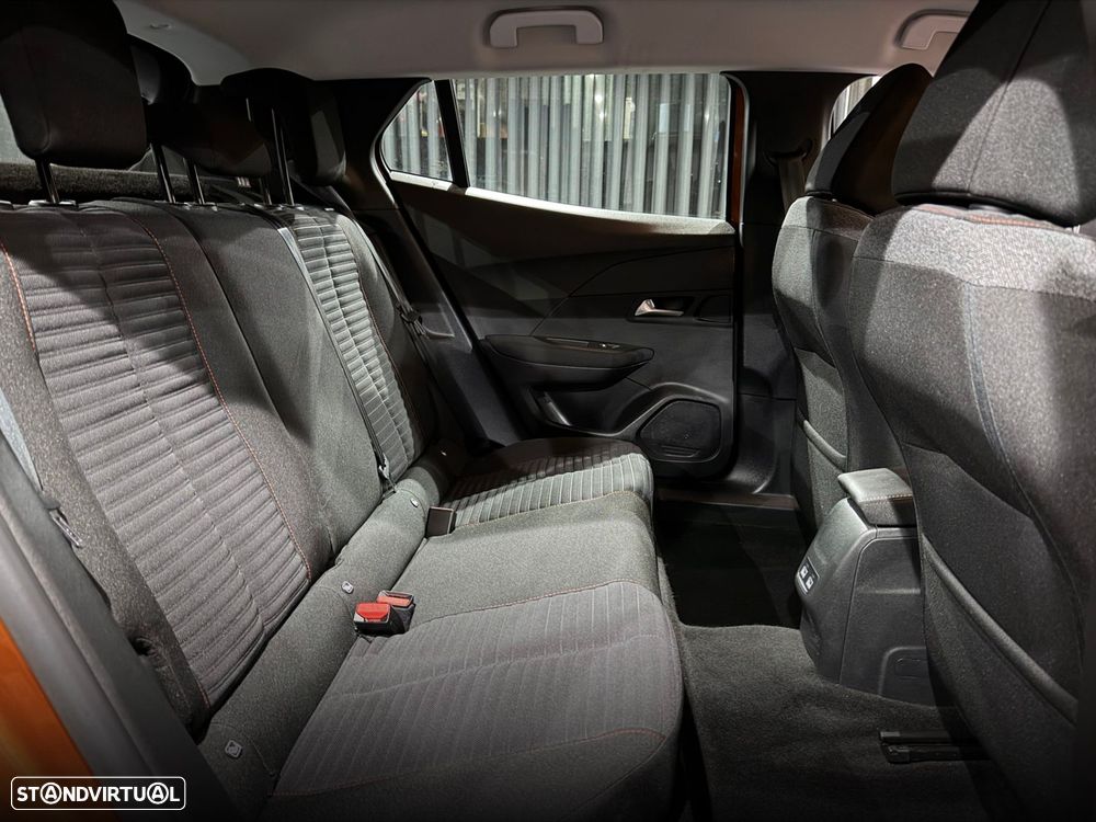 Peugeot e-2008 50 kWh Active - 33