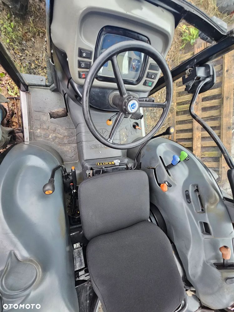 New Holland U2D6 ( w dokumentach) , model handlowy TN 85 FA - 26