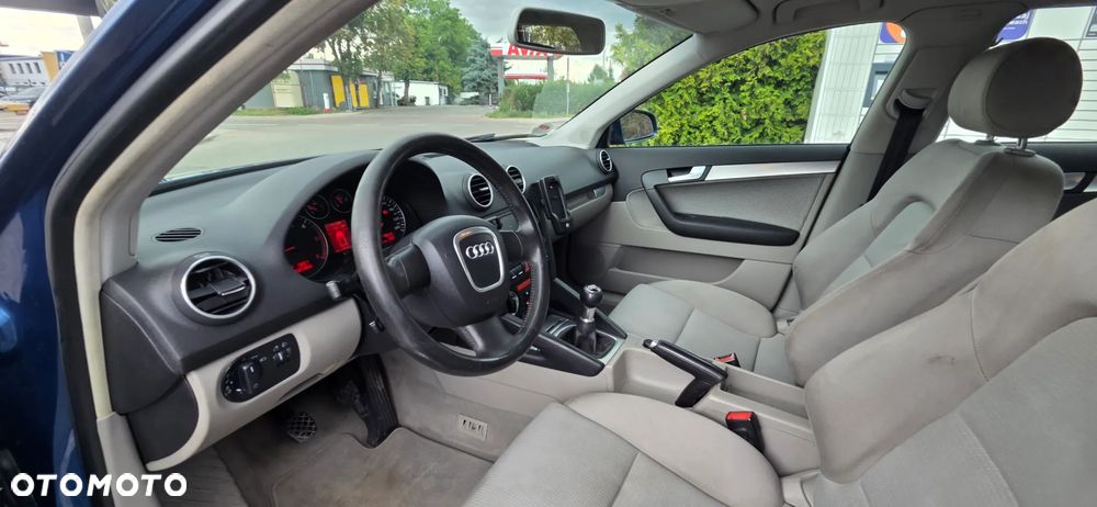 Audi A3 Sportback 1.9 TDI Ambiente - 28