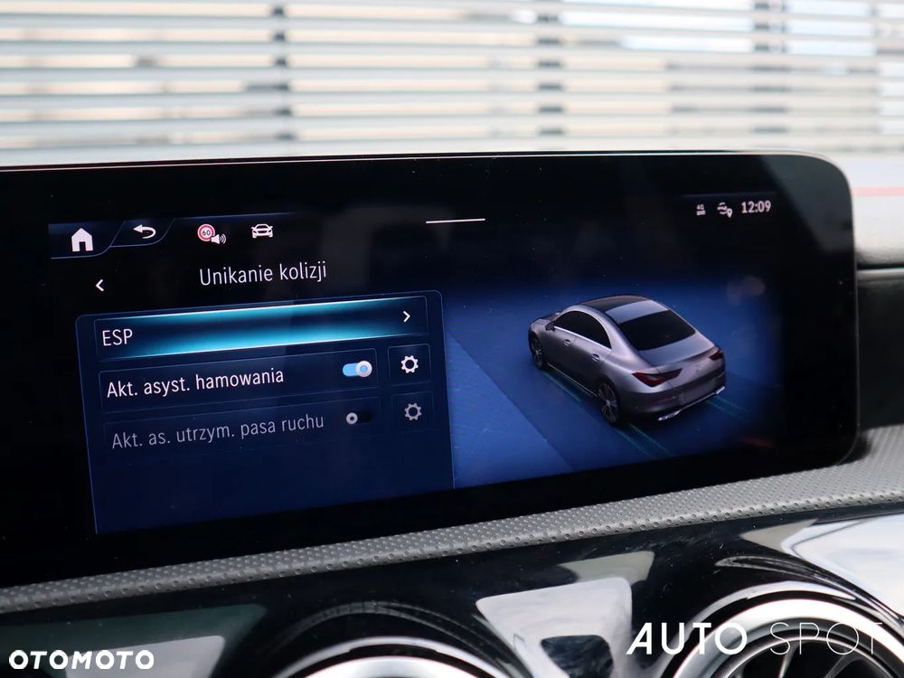 Mercedes-Benz CLA 200 AMG Line 7G-DCT - 24