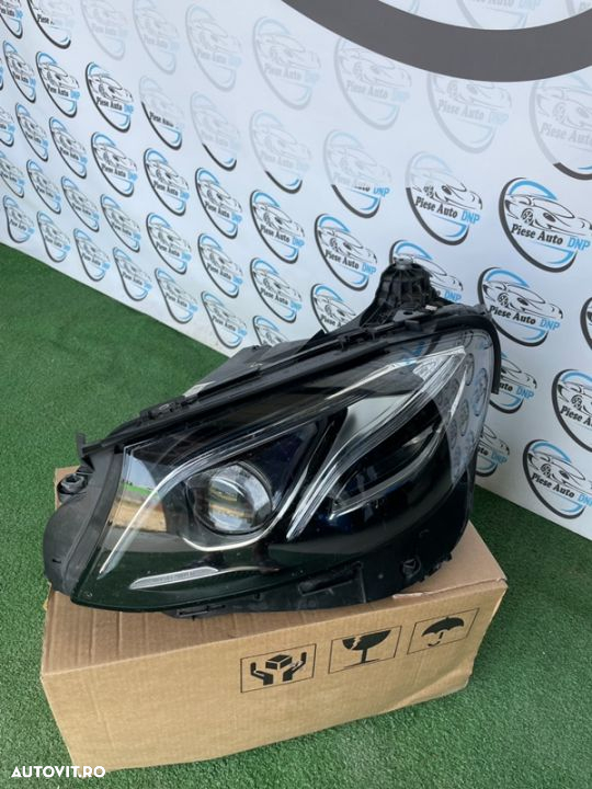 far stanga Mercedes E Class W213 2016-2020 Multibeam - 2