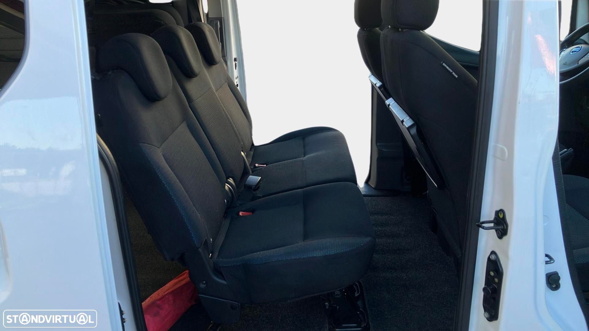Nissan e-NV200 Evalia 7L Flex - 15