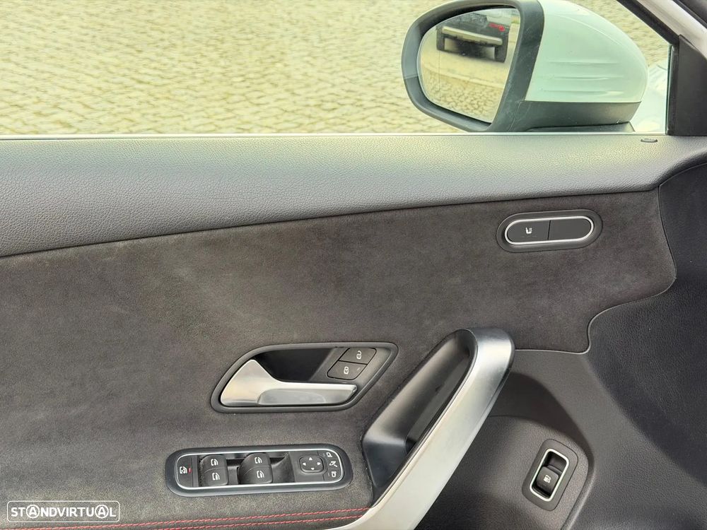 Mercedes-Benz A 250 Limousine e 8G-DCT Progressive - 12