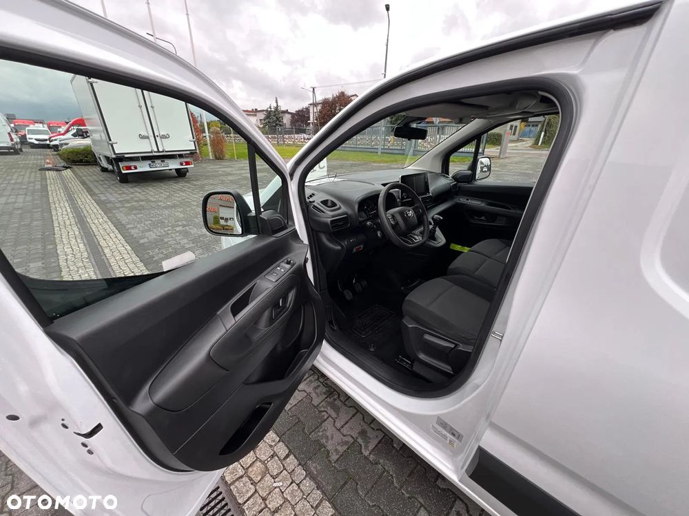 Toyota Proace City L2 Long Chłodnia Mroźnia Izoterma Salon PL, Jeden Właściciel 1. Rej 2023 - 13