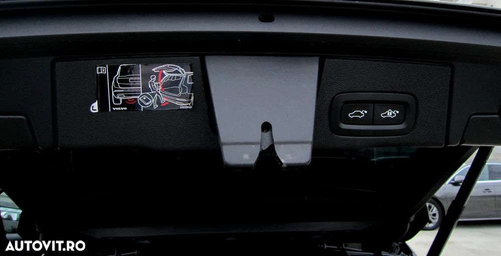 Volvo XC 60 B4 D Geartronic Momentum Pro - 22