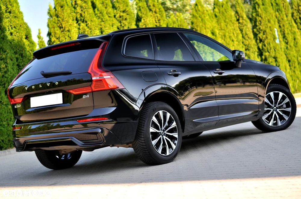 Volvo XC 60 B4 D Plus Dark - 10