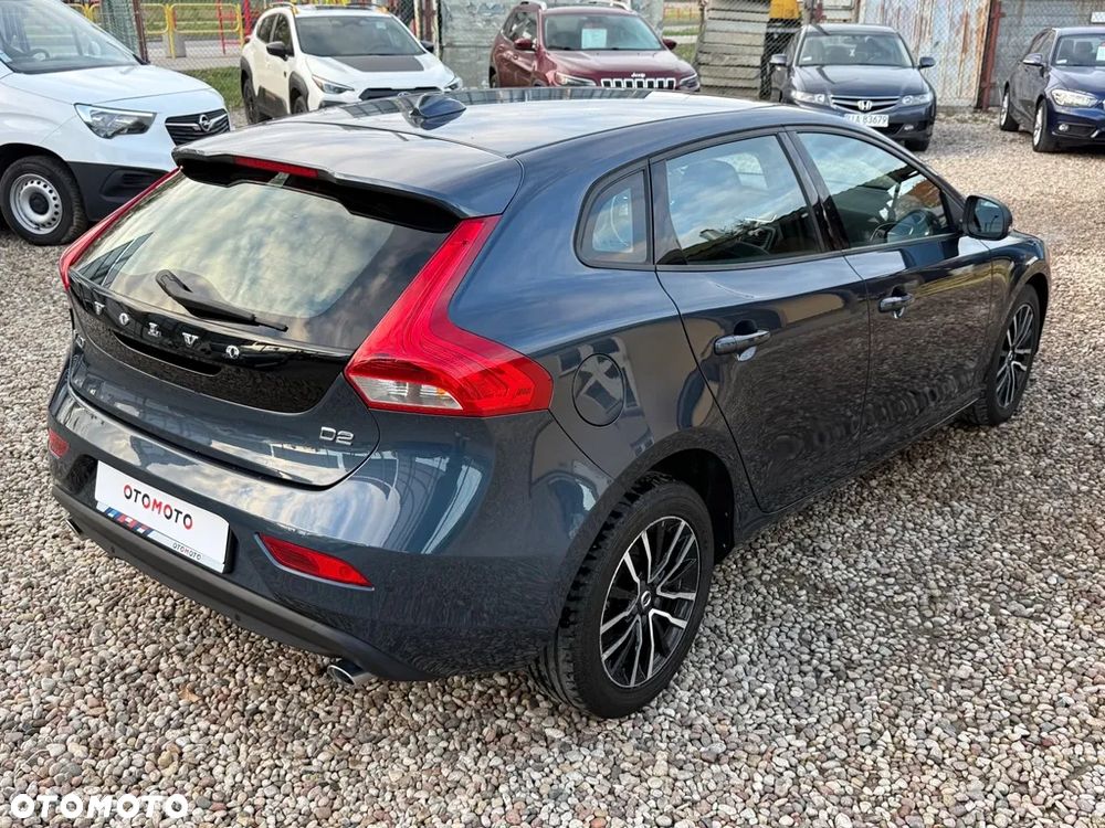 Volvo V40 D2 Drive-E Momentum - 10