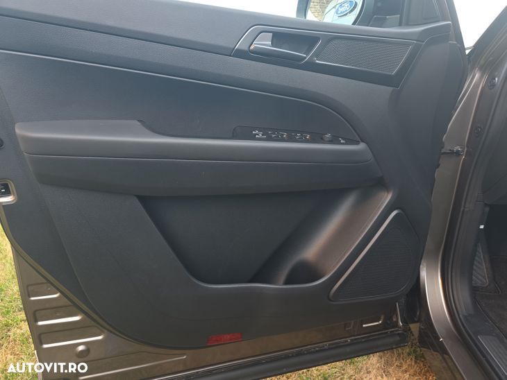 SsangYong Grand Musso - 11