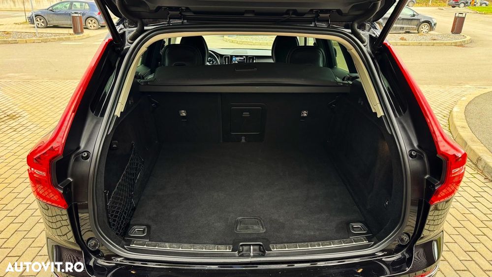 Volvo XC 60 B4 D AWD Geartronic Inscription - 36