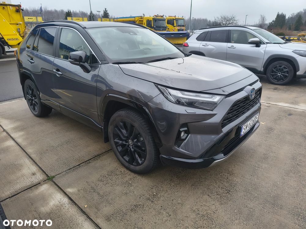 Toyota RAV4 - 1