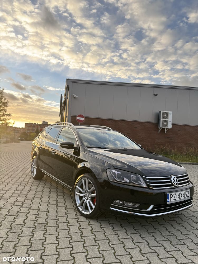Volkswagen Passat - 1