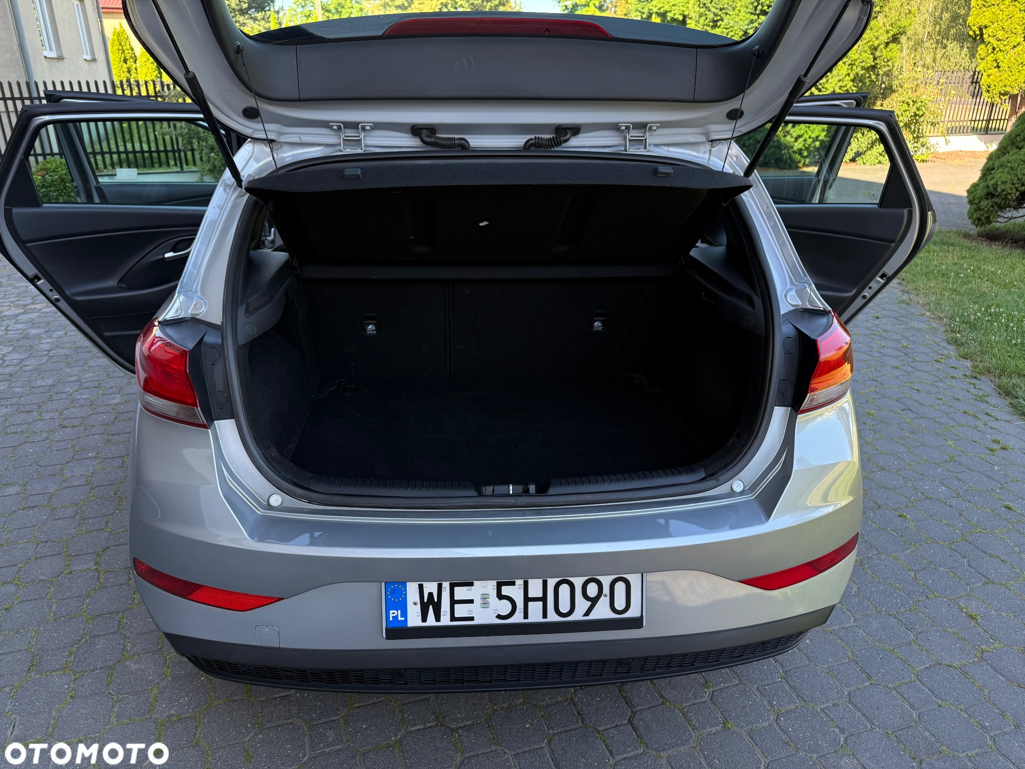 Hyundai i30 1.5 DPI Classic + - 13