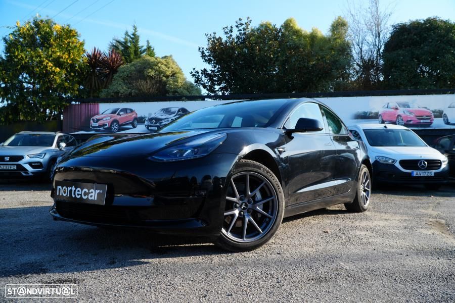 Tesla Model 3 Long Range Tração Traseira - 3