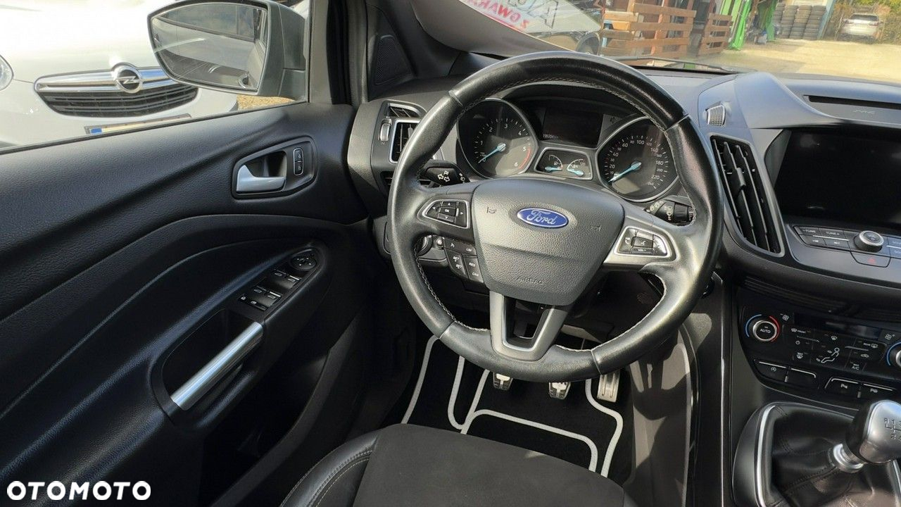 Ford Kuga - 26