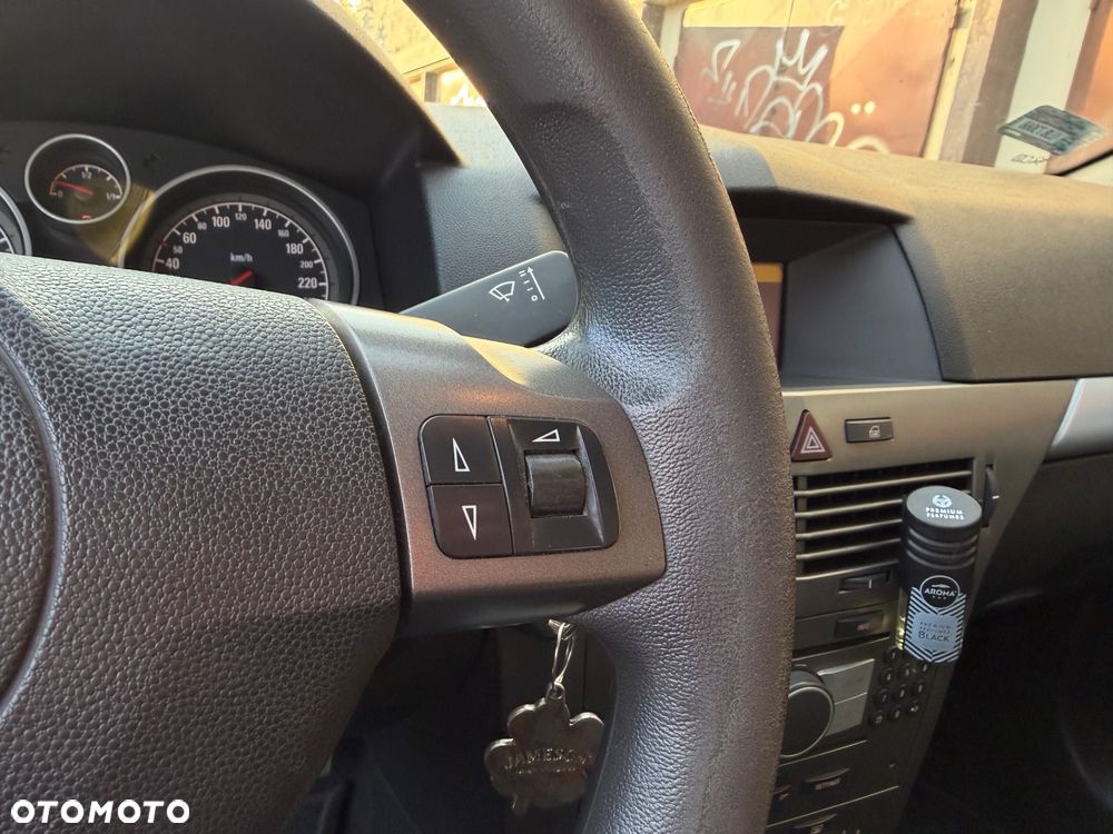 Opel Astra 1.6 Catch me now - 13