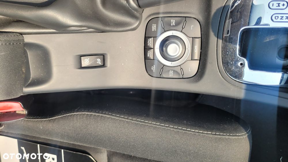 Renault Megane dCi 110 FAP EDC Dynamique - 32