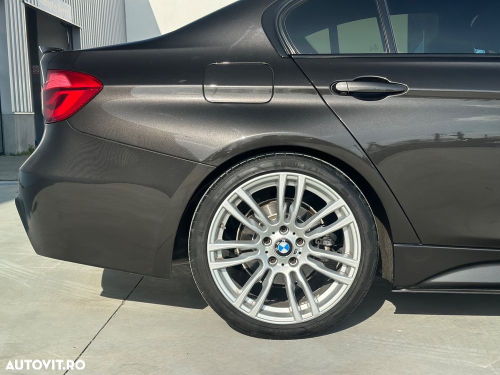 BMW Seria 3 320d Sport-Aut. M Sport - 12