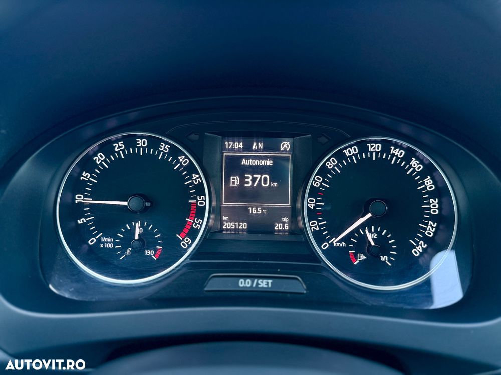 Skoda RAPID 1.4 TDI (Green tec) Style - 34