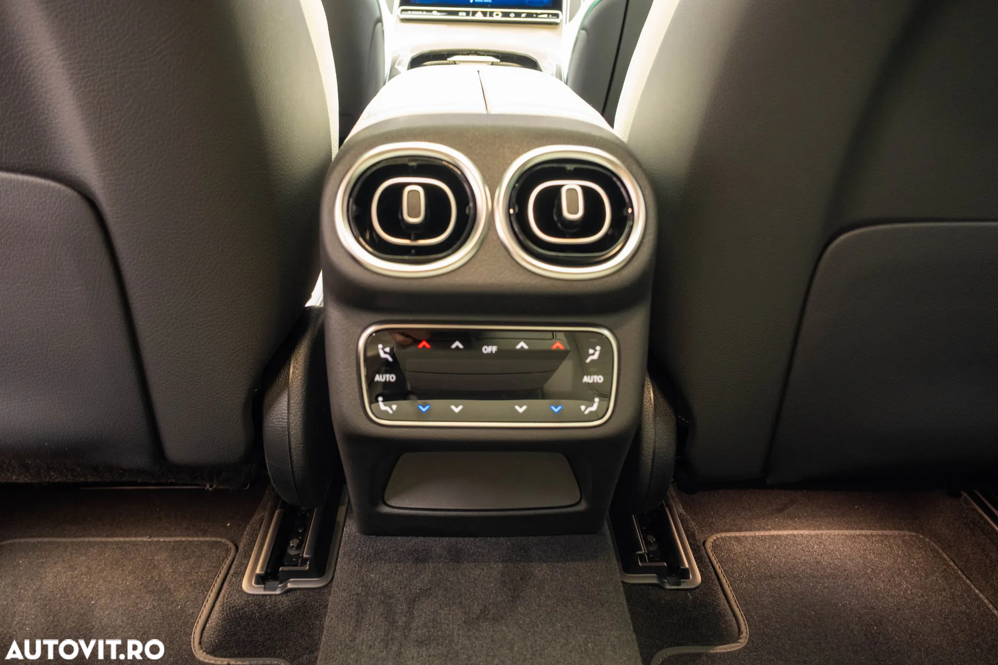 Mercedes-Benz GLC 220 d 4MATIC MHEV - 27