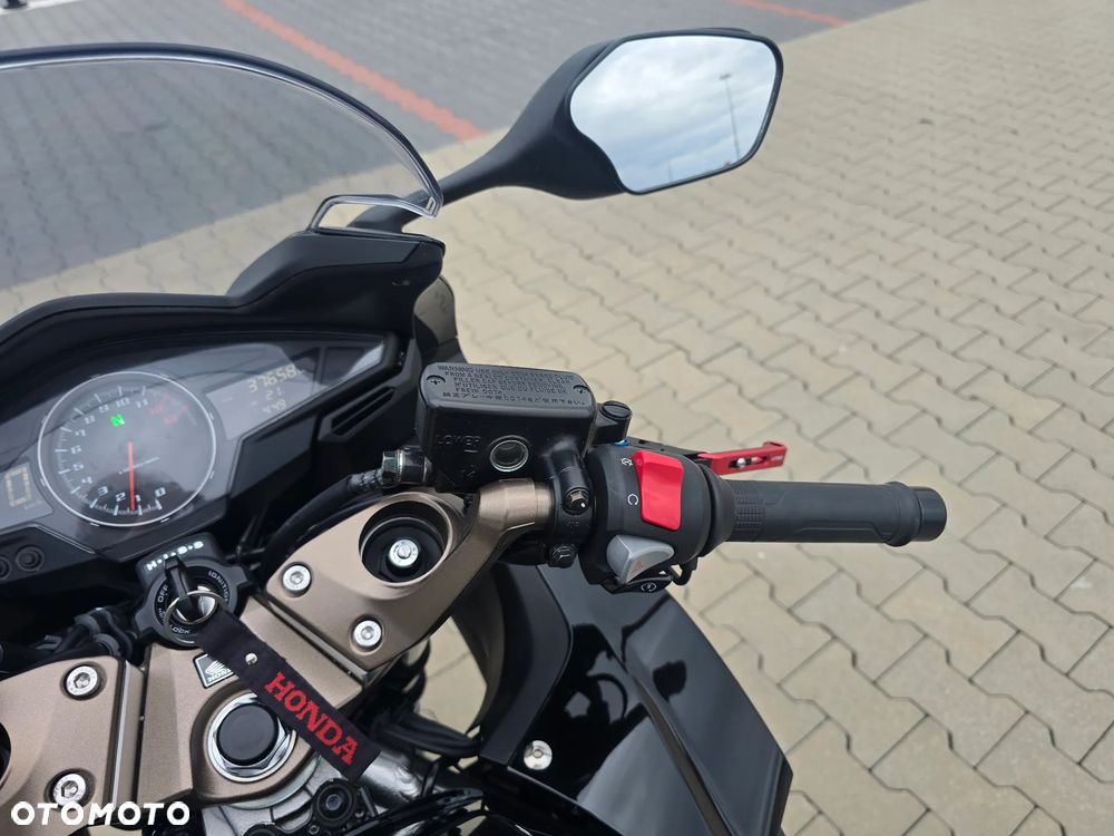 Honda VFR - 21