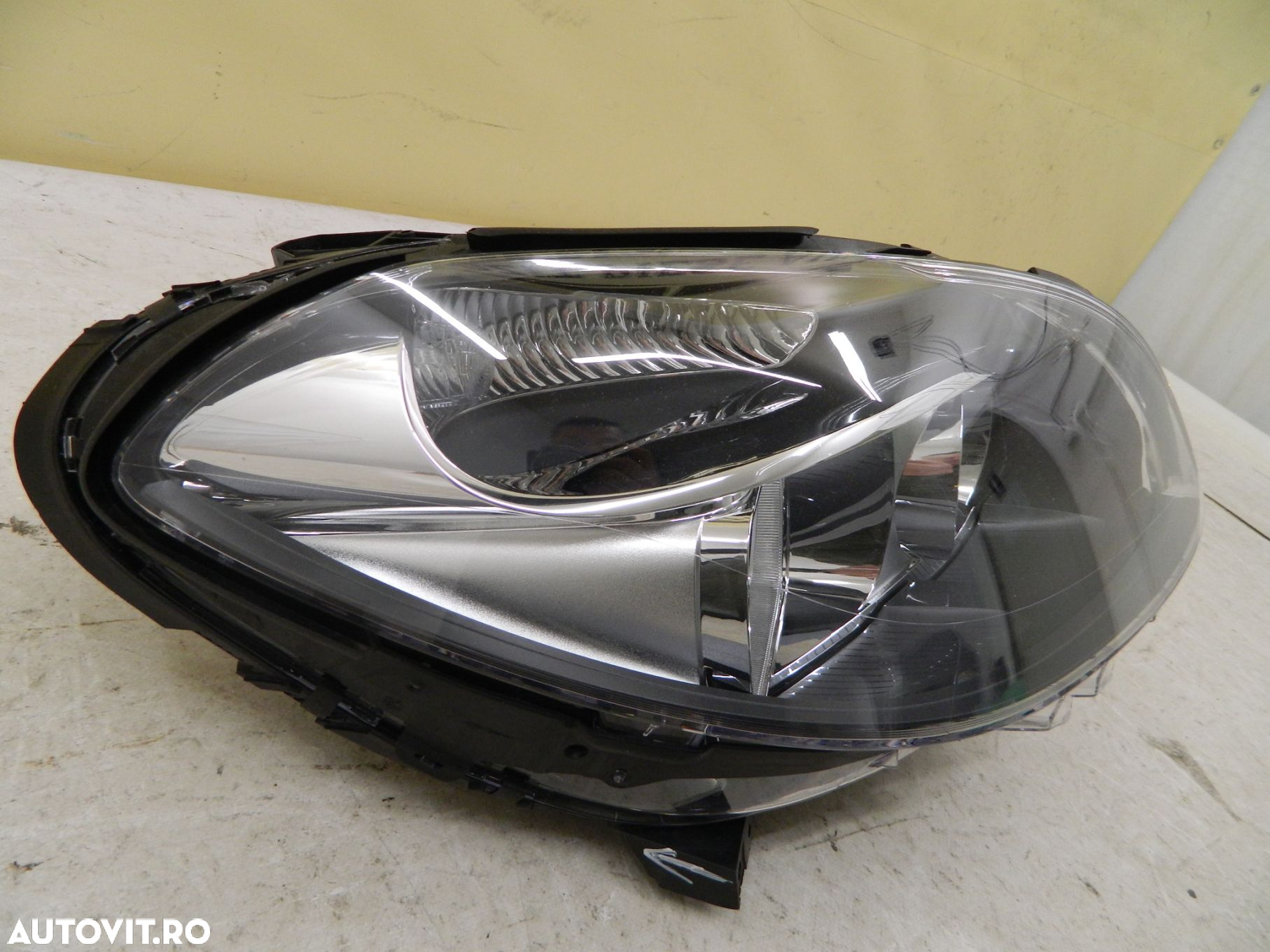 Far dreapta Halogen Mercedes B-Class w246, 2011, 2012, 2013, 2014, cod origine A2468200261. - 4