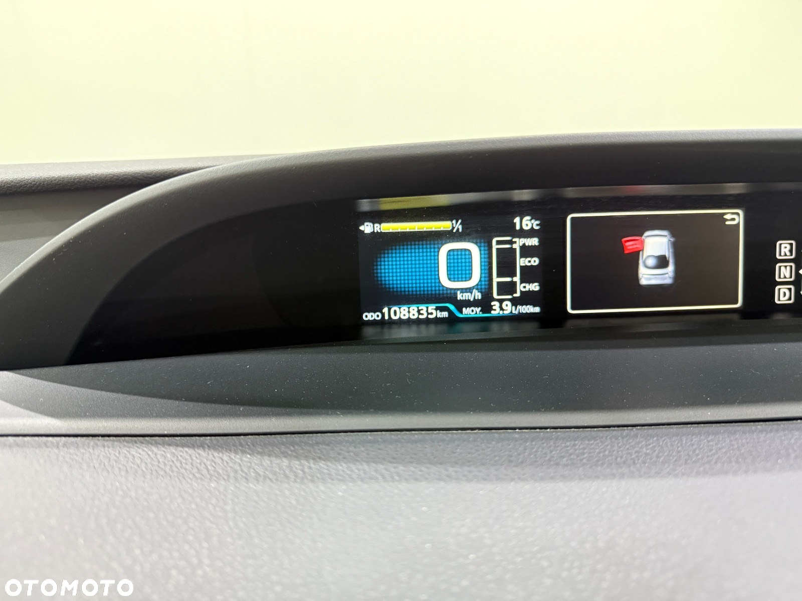 Toyota Prius 1.8 Hybrid Premium - 17