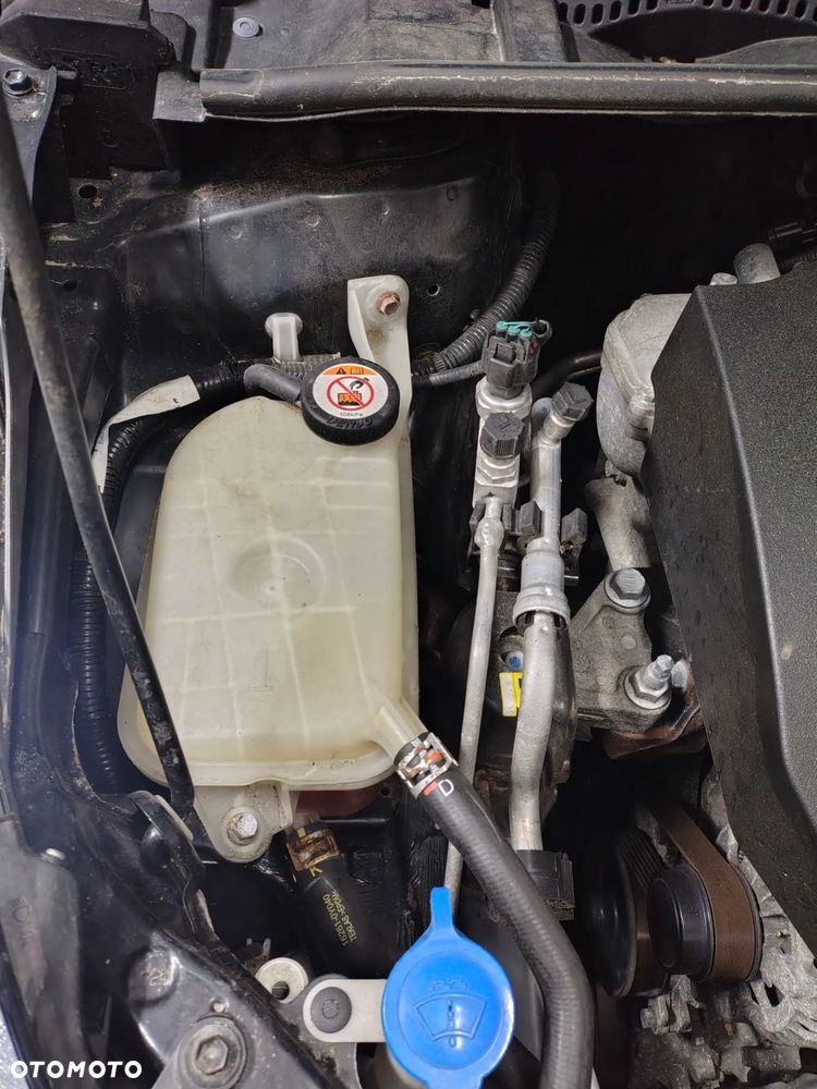 Toyota Corolla 1.6 Comfort - 29