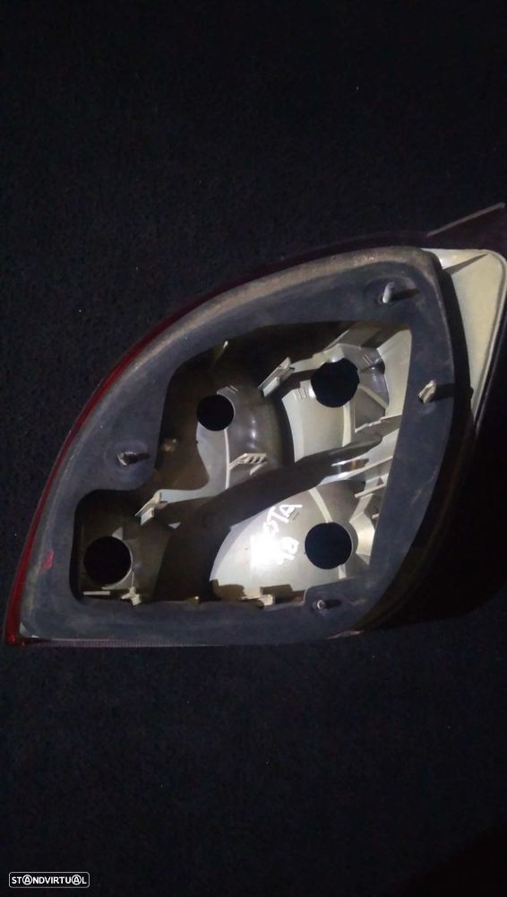 Farolim Stop Dto Ford Fiesta Caixa (J5_, J3_) - 4