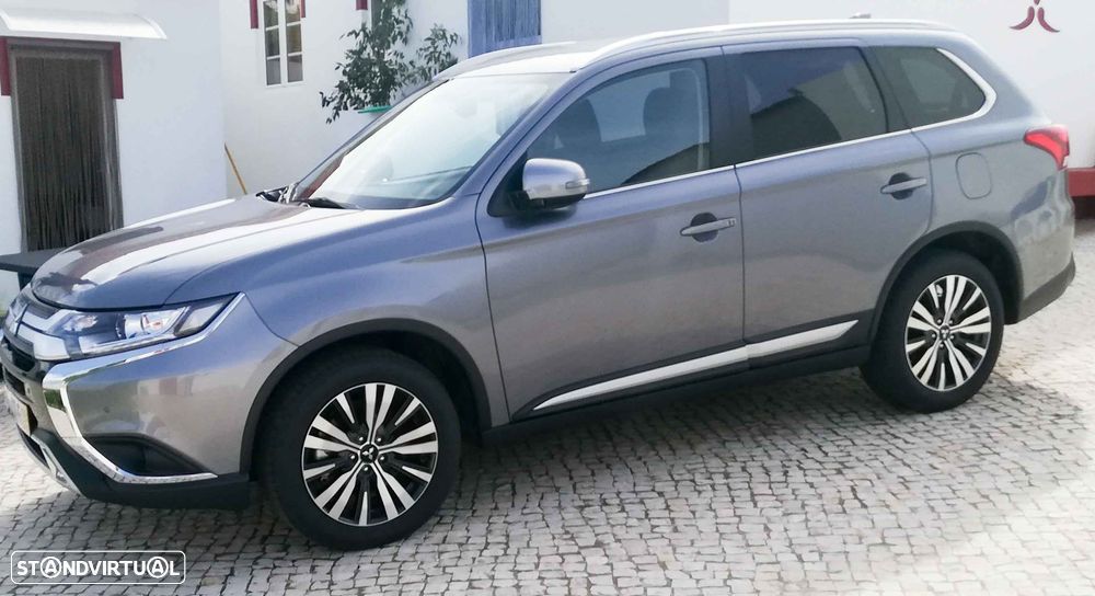 Mitsubishi Outlander 2.0 Kaiteki CVT - 3