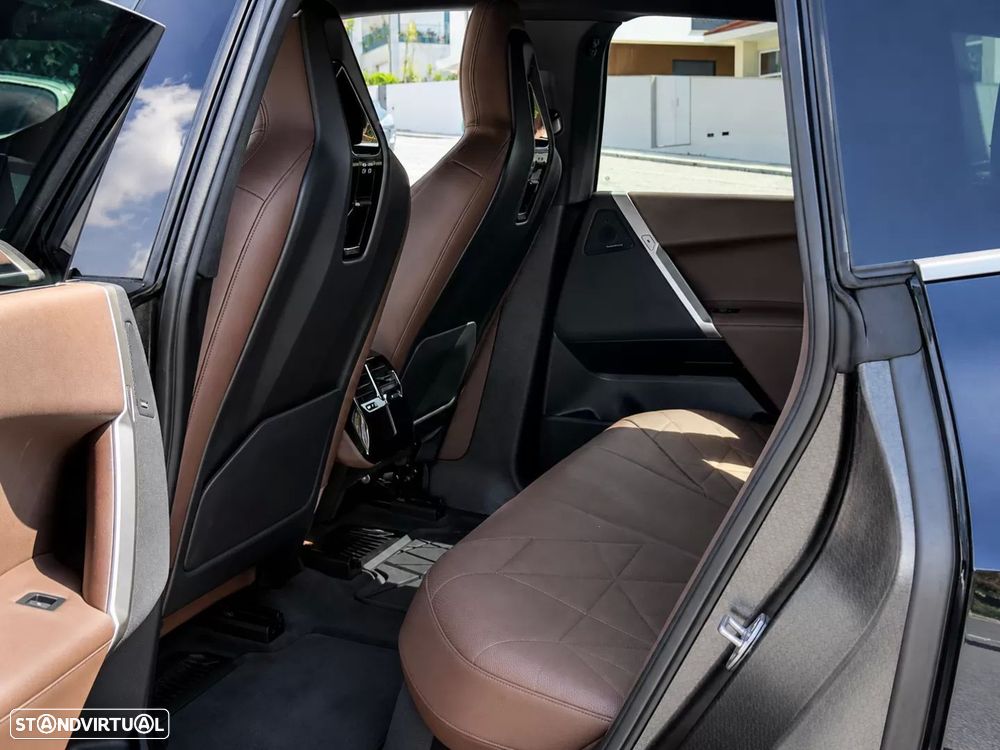 BMW iX xDrive 40 - 28