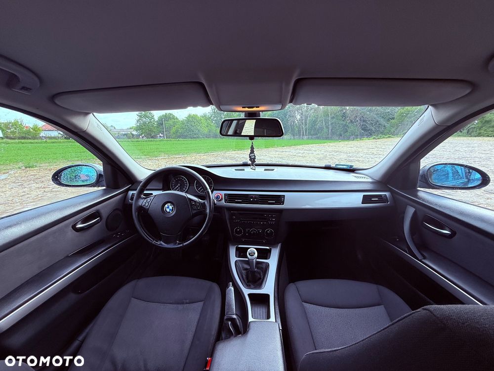 BMW Seria 3 - 10