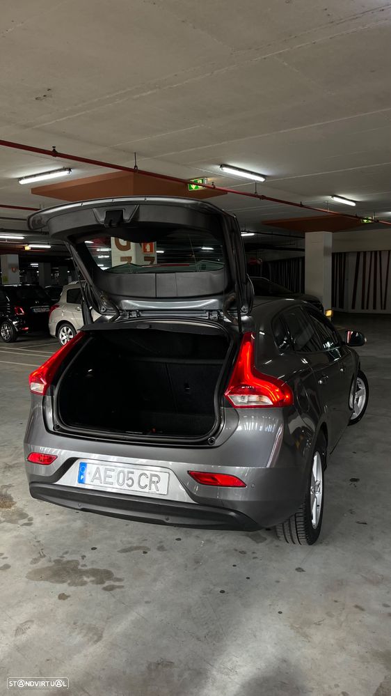 Volvo V40 D2 - 22
