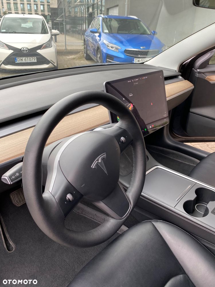 Tesla Model 3 - 13