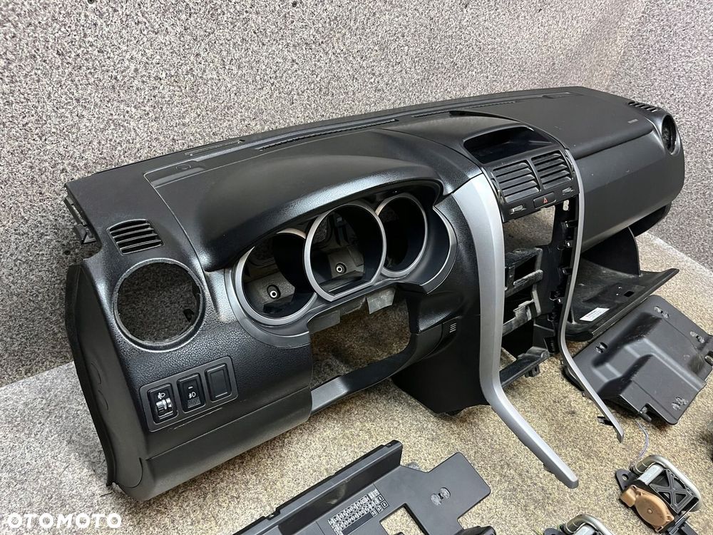 Deska rozdzielcza kokpit pasy poduszkI modul AIRBAG Grand Vitara II EUROPA - 10