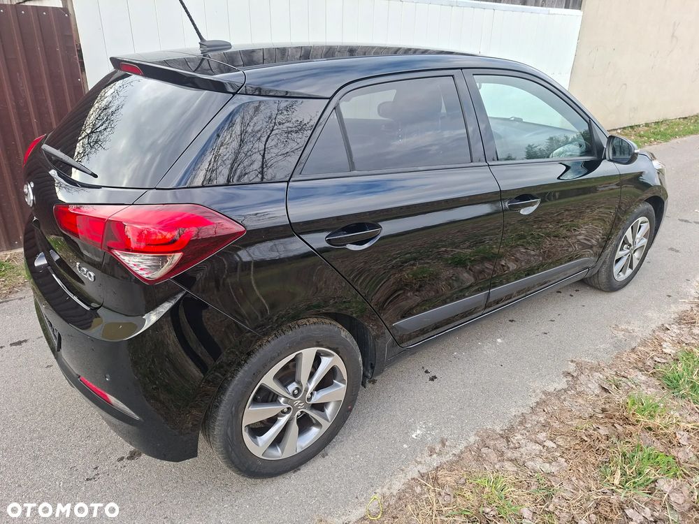 Hyundai i20 1.2 Intro Edition - 21