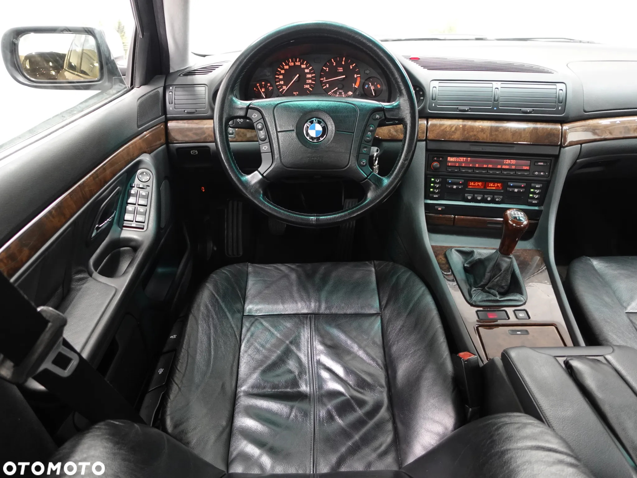 BMW Seria 7 728i - 29