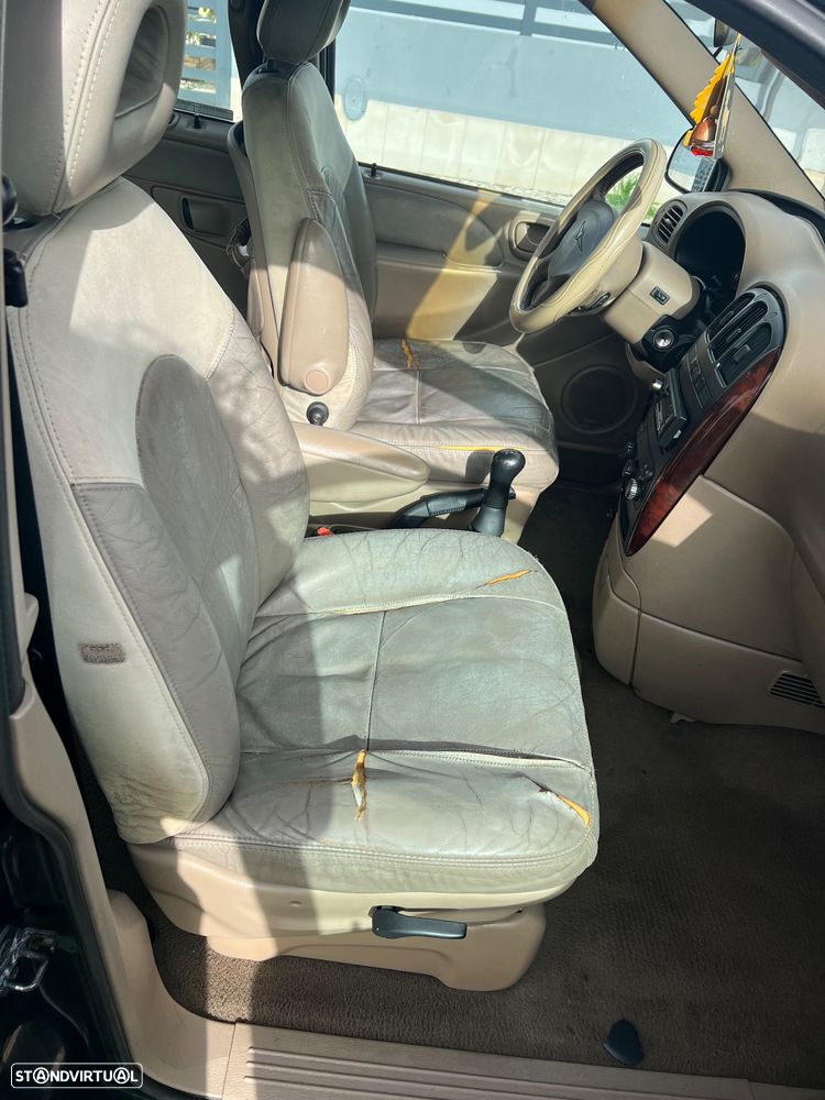 Chrysler Voyager 2.5 CRD LX - 7