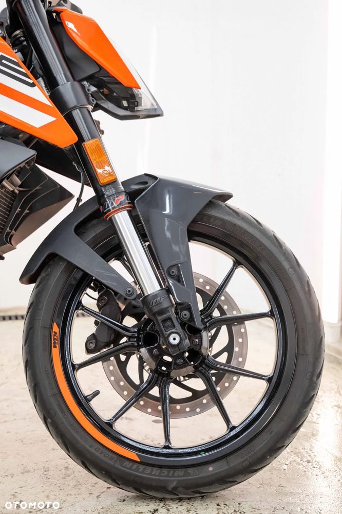 KTM Duke 125 - 30